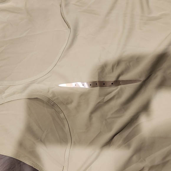 Sports Tank - Picture 3 of 3